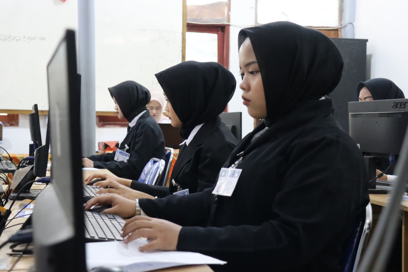 Uji Kompetensi Keahlian Bersama LSP P3 Media Informatika, Telematika dan Global Otomotif SMK Grafika Teguhkan Komitmen Lulusan Kompeten dan Bersertifikat